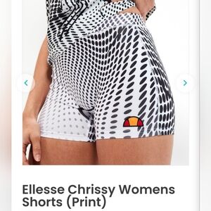 NWT Ellesse Chrissy Black And White Womens Shorts All Over Print  (943) Size 8